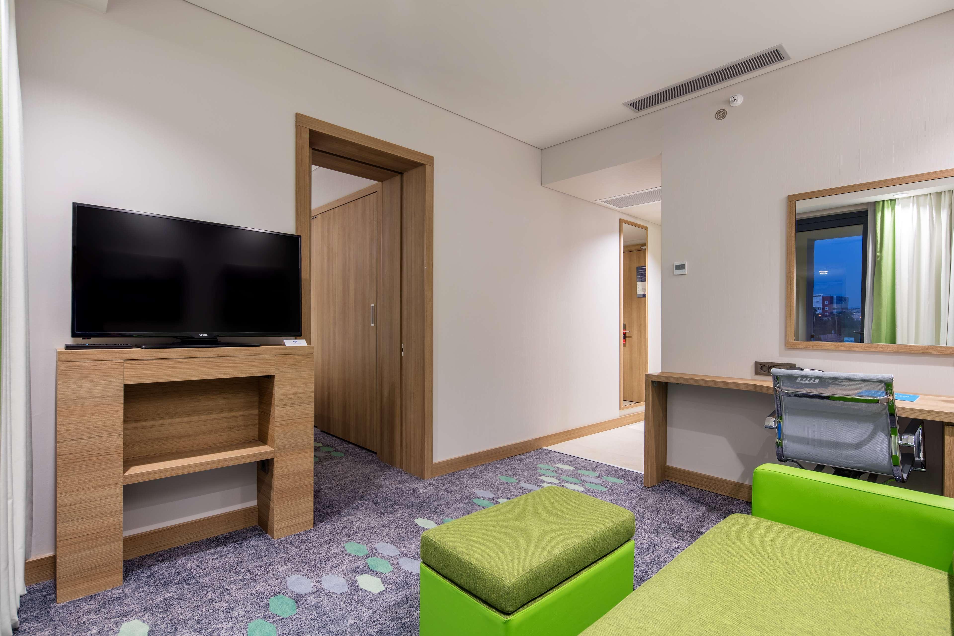 Hampton By Hilton Istanbul Zeytinburnu Istambul Exterior foto