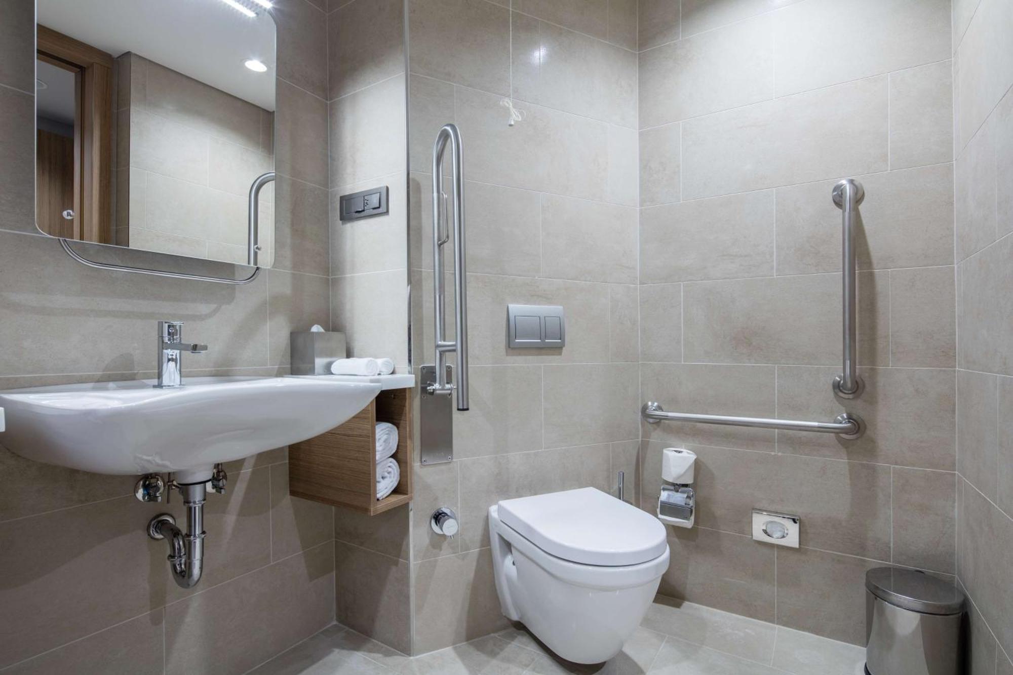 Hampton By Hilton Istanbul Zeytinburnu Istambul Exterior foto