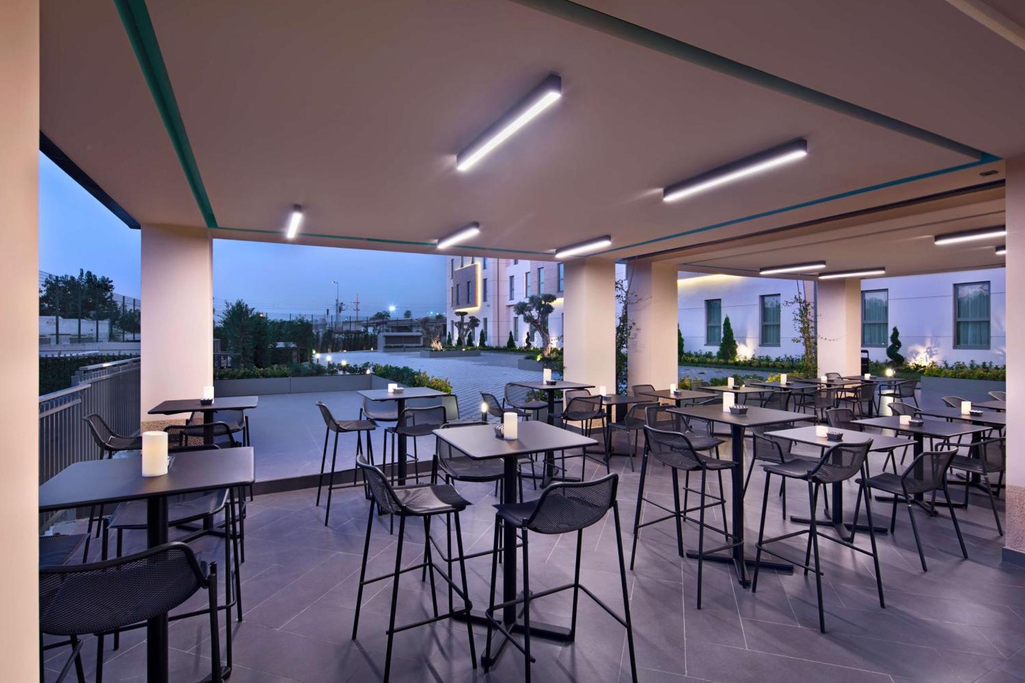 Hampton By Hilton Istanbul Zeytinburnu Istambul Exterior foto