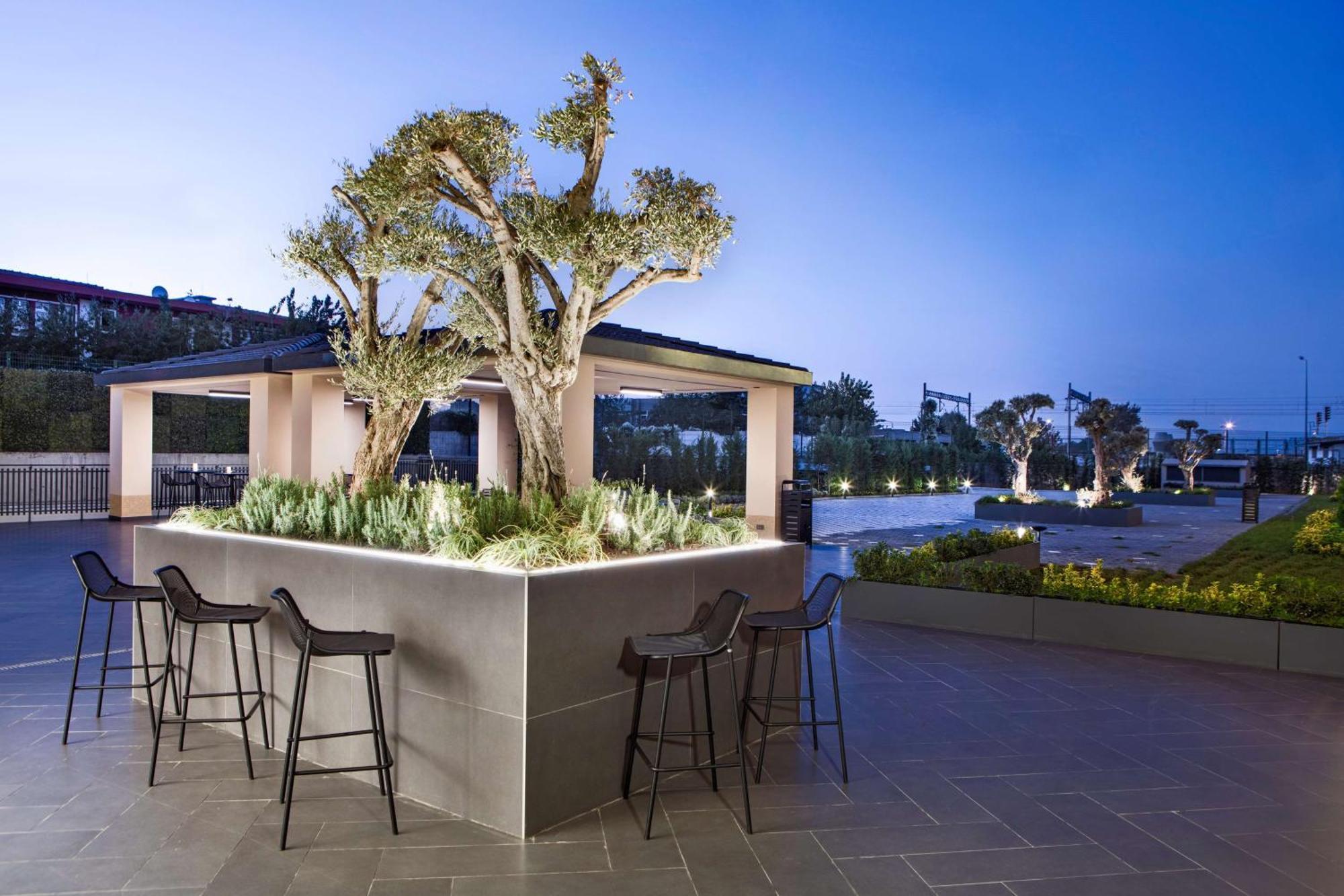 Hampton By Hilton Istanbul Zeytinburnu Istambul Exterior foto